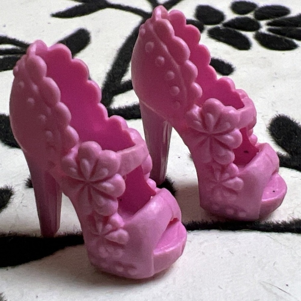 Barbie Fashionista Fashion Fever High Heels Pink Floral Peep Toe‎ Doll Shoes